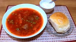 Борщ с чесночными булочками