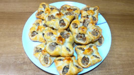 Творожные ватрушки с орехами